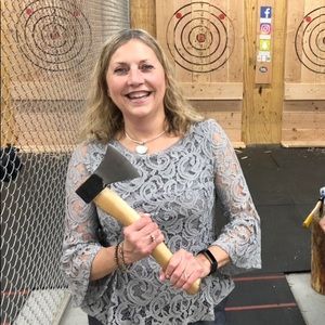 Meet your Posher, Laura